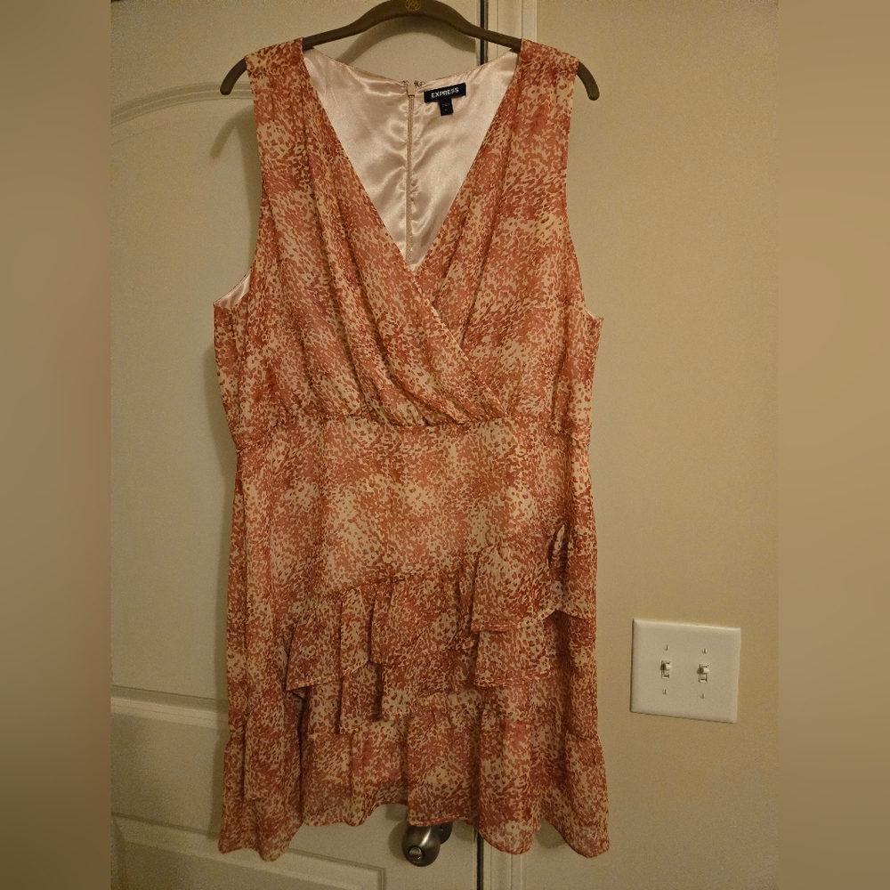 Sleeveless Coral Patterned Dress
